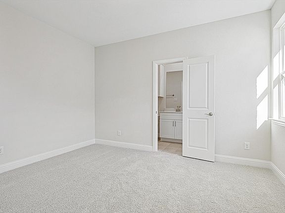 4th image of 11458 Chadwell Dr