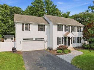 26 Davis Cir, Warwick, RI 02886