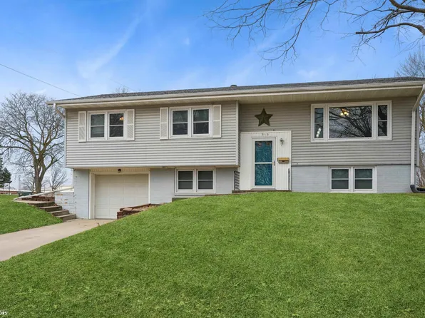 310 S Conrey St, Knoxville, IA 50138