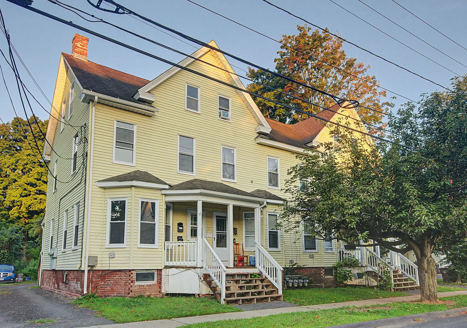 10-16 Bates St — Photo 1