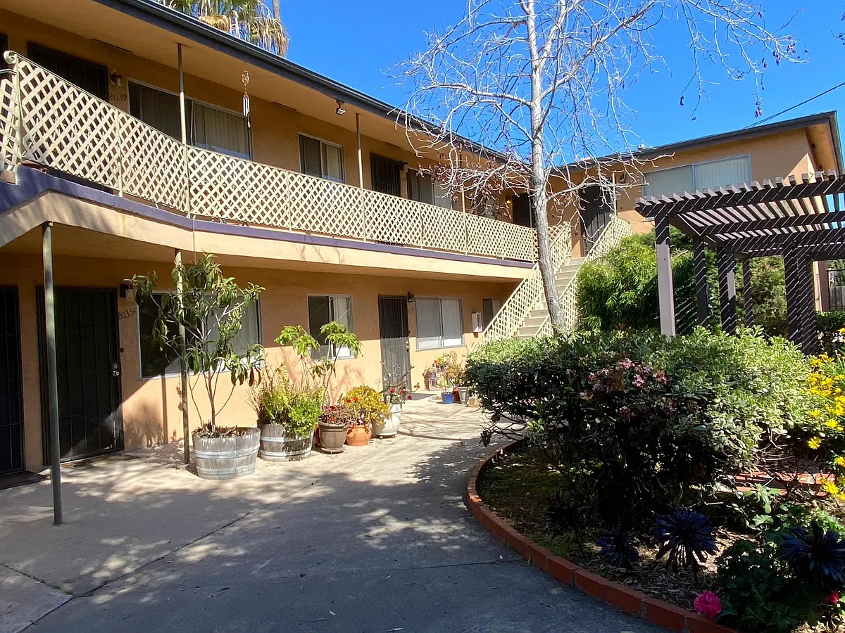Building Photo - 2027 Morena Blvd