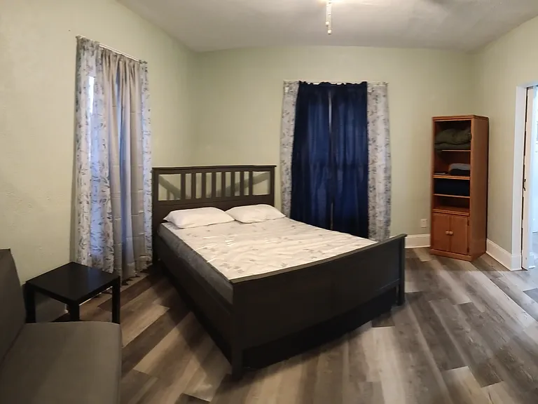 1128 Portage Ave #1A — Photo 6