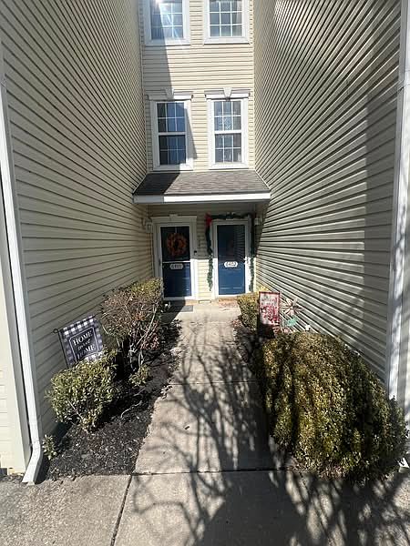 1st image of 6402 Riverfront Dr