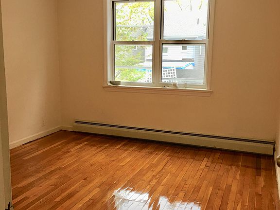 4th image of 6114 157th St Floor 2