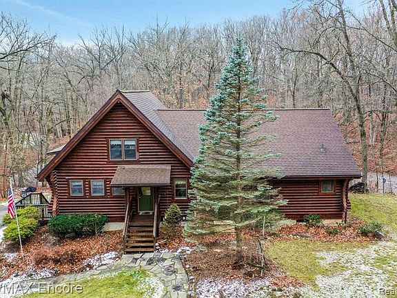 2nd image of 12660 Woodland Trl