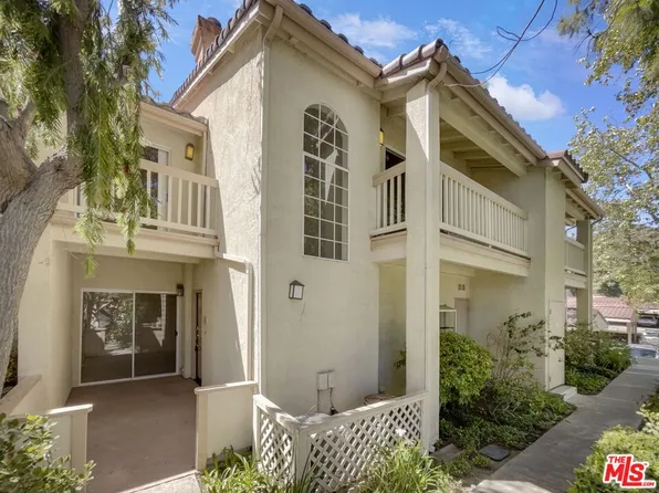 685 Parkside Ct Unit 107, Oak Park, CA 91377