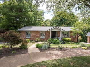 387 Madewood Ln, Chesterfield, MO 63017