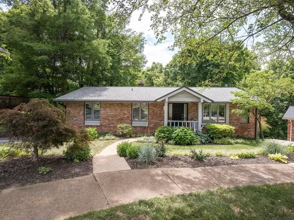 387 Madewood Ln, Chesterfield, MO 63017