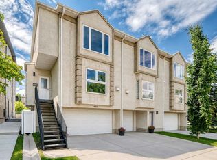 2405 E 17th St SW, Calgary, AB T2T 4M9
