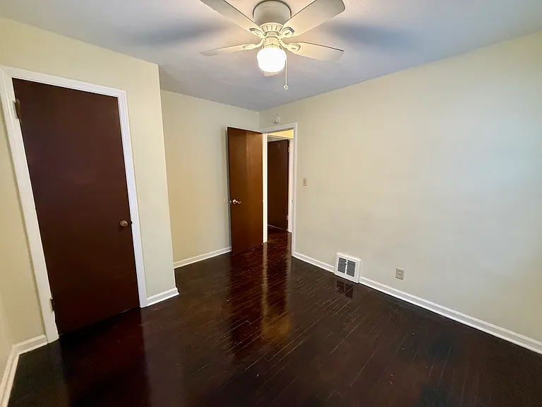 575 Noble Ave — Photo 13