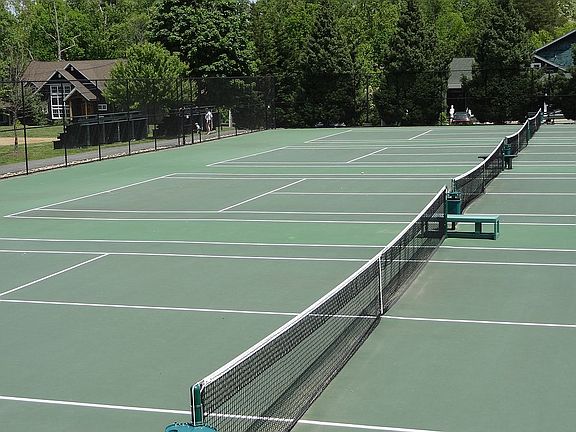 Community Tennis Courts 