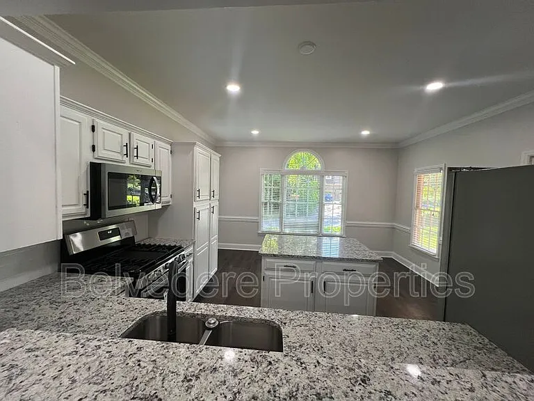 6409 Spyglass Dr — Photo 3
