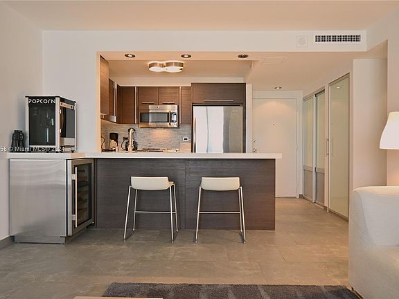 3rd image of 401 Ocean Dr APT 1123