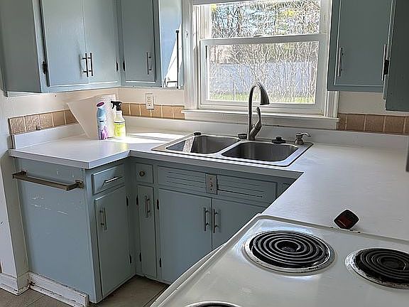 5th image of 2265 Wickliffe Rd