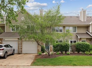 811 Burr Oaks Dr UNIT 1110, West Des Moines, IA 50266
