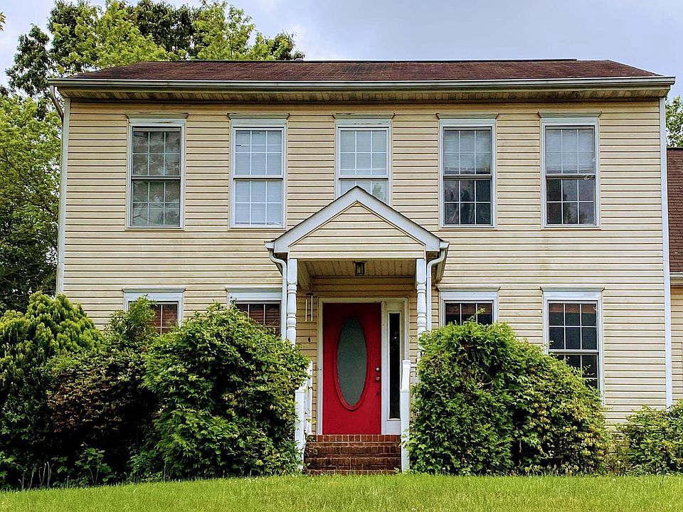 1st image of 9 Brown Cir