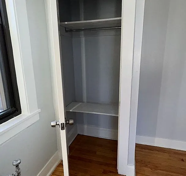 OM Bergenfield Apartments — Photo 10