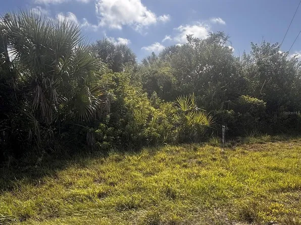 104 Arrow Ln #885, Rotonda West, FL 33947