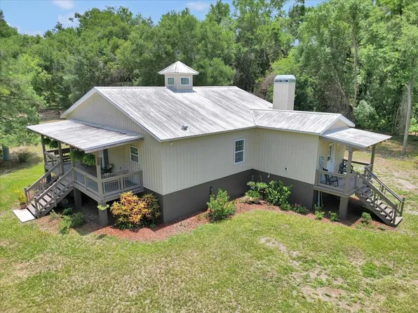 12080 SE Sunset Harbor Rd, Weirsdale, FL 32195
