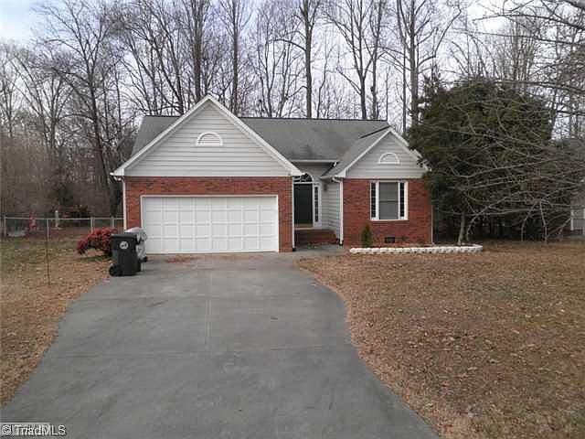 1st image of 111 Oakland Dr