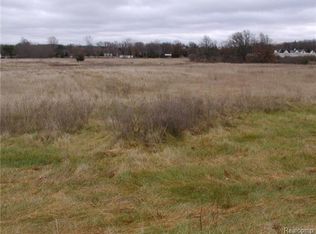 201 Lone Tree Rd, Milford, MI 48380