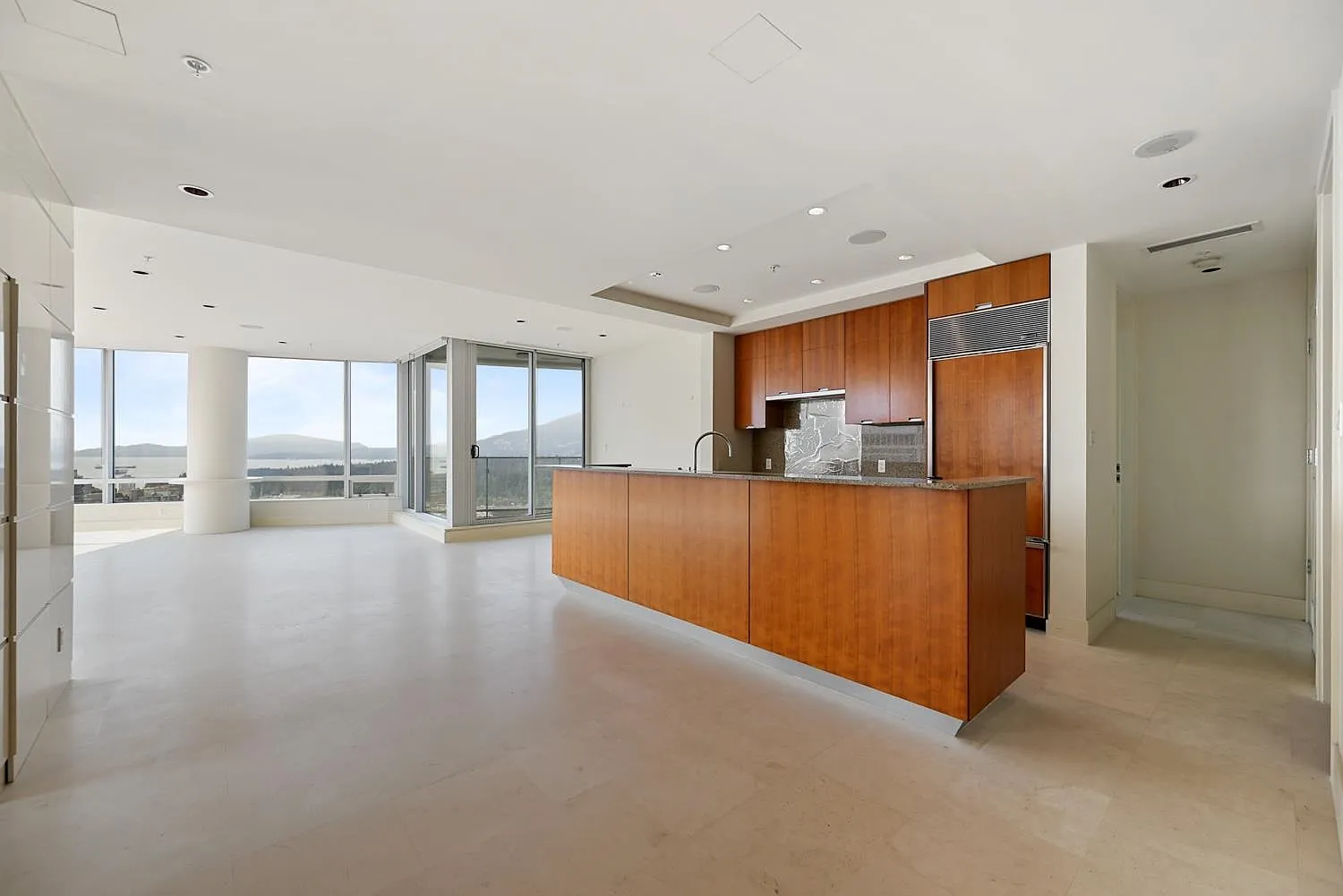 2 bed, 1535 sqft, $7,995 — Photo 2