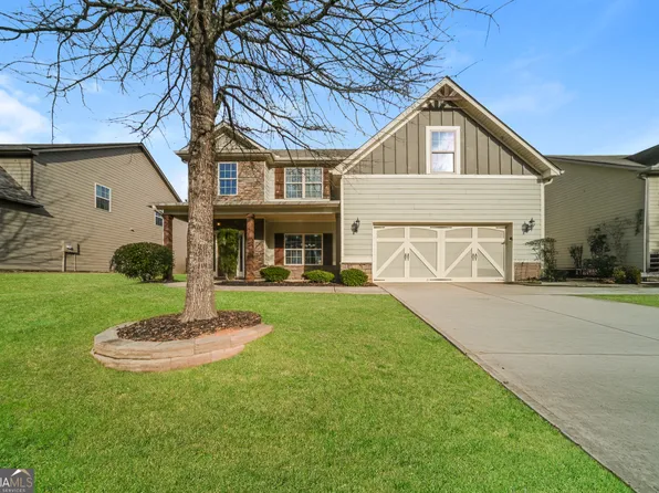 324 Cliffhaven Cir, Newnan, GA 30263