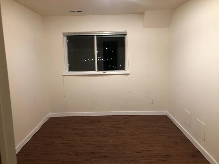 Lower floor bedroom 3 with walk-in closet