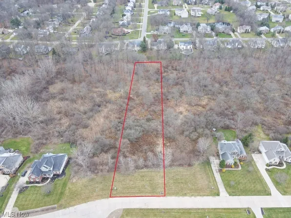 4367 Regal Dr, Akron, OH 44321