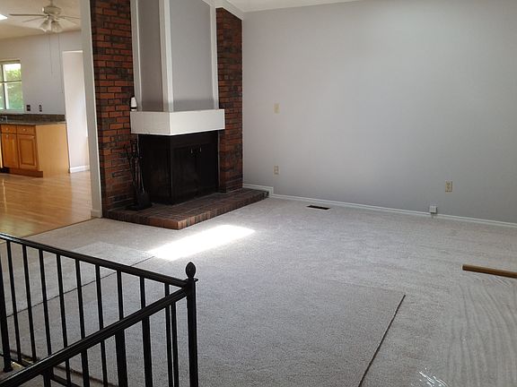 4th image of 820 Justerini Dr