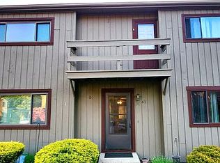 61 Orangewood W, Derby, CT 06418