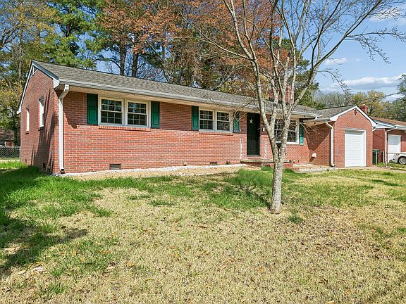 2nd image of 8 Rosewood Ln
