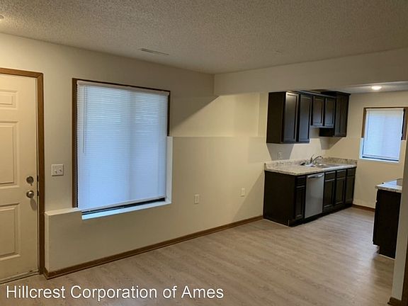 4th image of 312 Hillcrest Ave #14087845