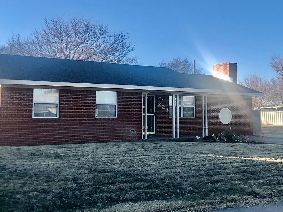 1st image of 223 Spruce Ave