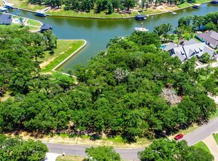 164 Saint Andrews Dr E, Mabank, TX 75156