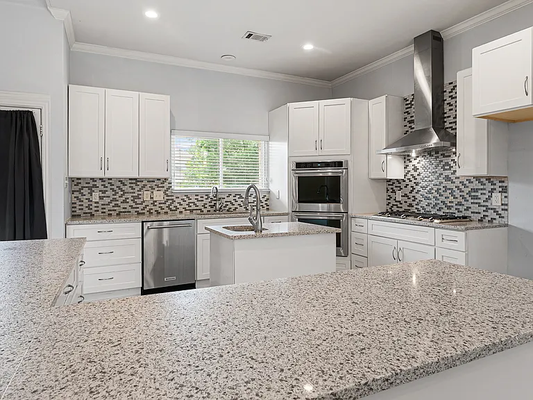 8406 Willowbrook Dr — Photo 11