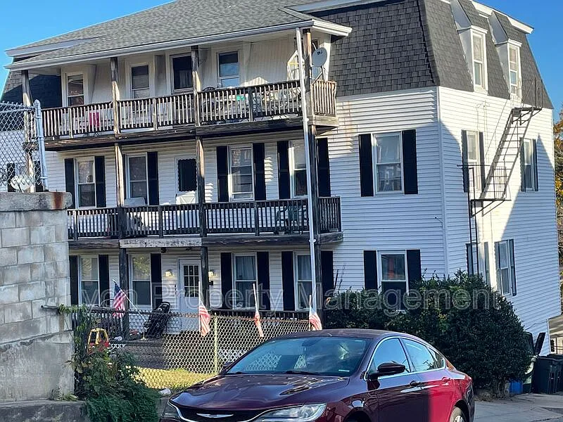 79 Summer St #3L