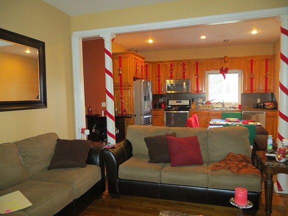 4th image of 1217 Jefferson St