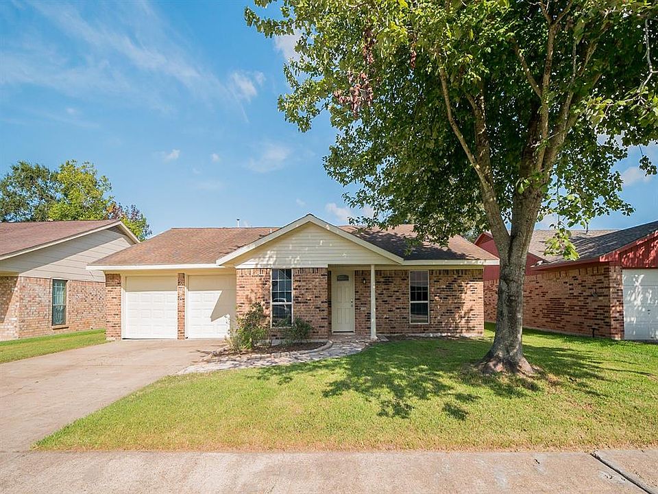 1st image of 2433 Lufkin Ln