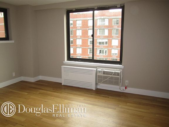 3rd image of 784 Columbus Ave APT 11D