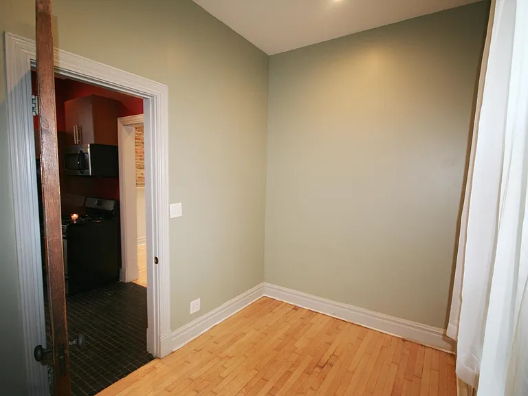 2862 W 21st St #1R — Photo 11