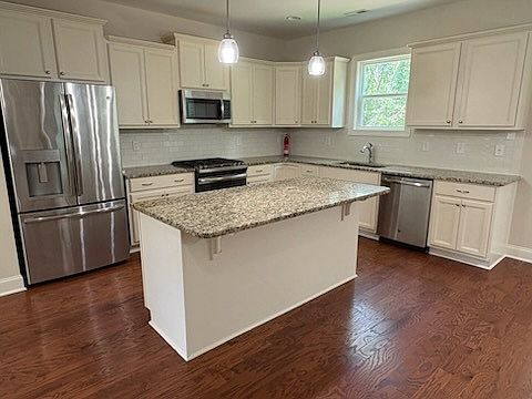 2nd image of 1310 Sourwood Dr