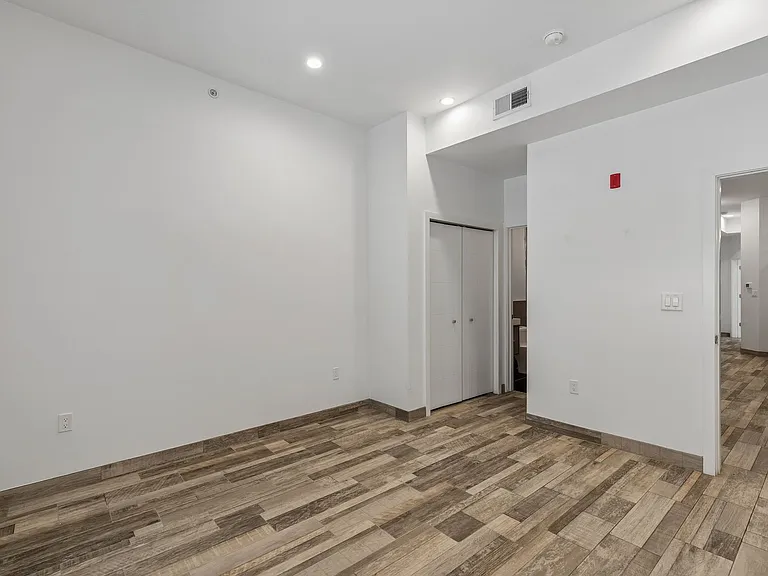 2028 E Fletcher St — Photo 27