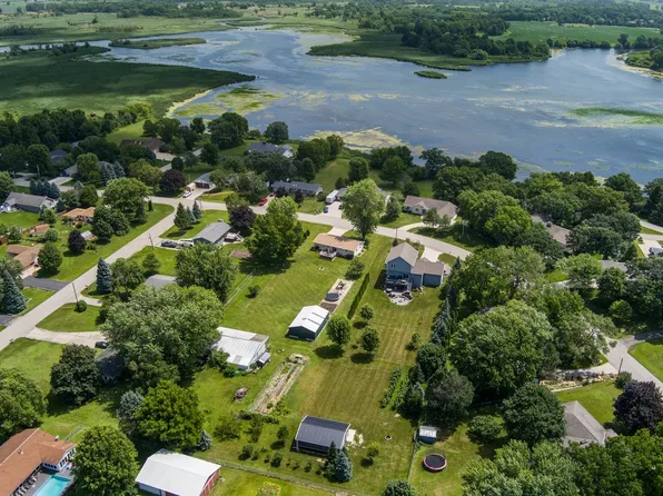 1787 Oakview Dr, Stoughton, WI 53589