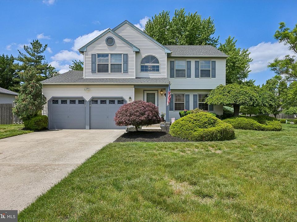 1st image of 11 Amberfield Dr