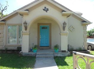 1002 NE 17th St, Grand Prairie, TX 75050