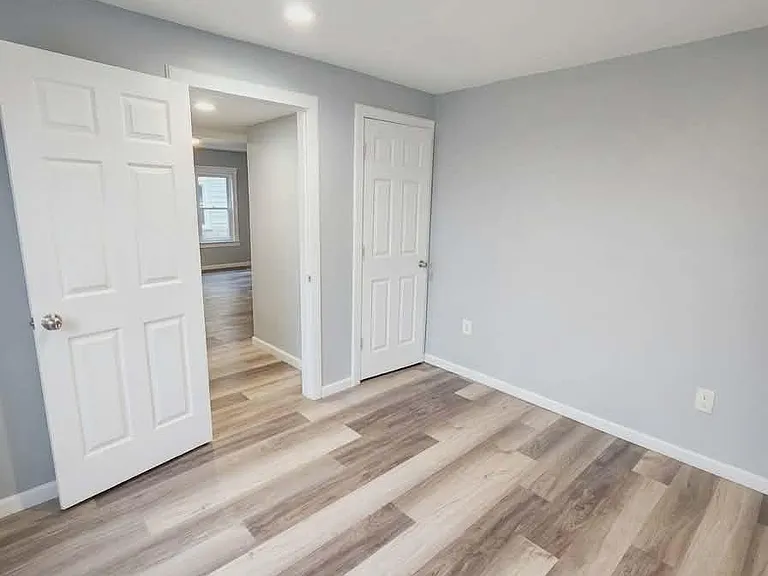190 Conklin Ave #1 — Photo 8