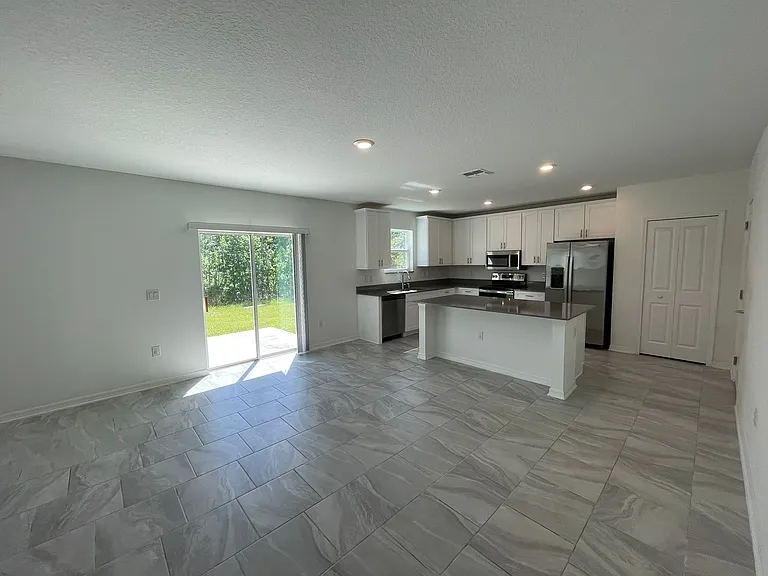 1098 Pacific Dunes Ct — Photo 13