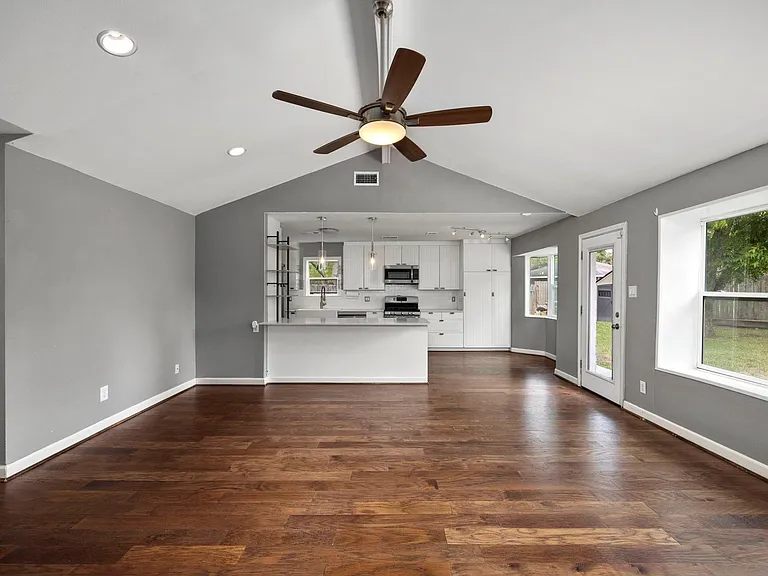 12307 Nova Ct — Photo 6