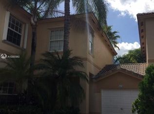 878 NW 170th Ter #878, Pembroke Pines, FL 33028